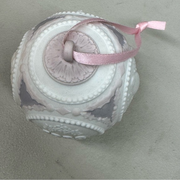 1989 Annual Ball Ornament by LLADRO - Picture 2 of 8